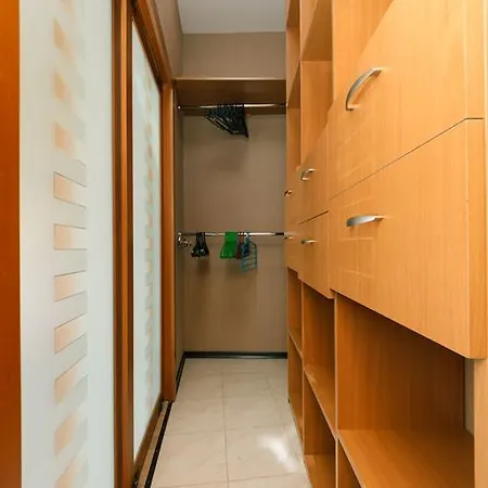 Malaya Zhitomirskaya 3 Apartment
